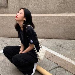 娱乐吃瓜酱周雨彤,娱乐吃瓜酱的时尚宠儿 第1张 娱乐吃瓜酱周雨彤,娱乐吃瓜酱的时尚宠儿 第1张